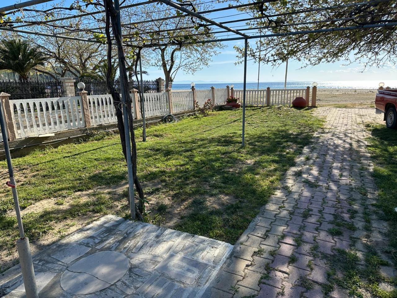 פוטוס Opalium Beach Front Suites מראה חיצוני תמונה