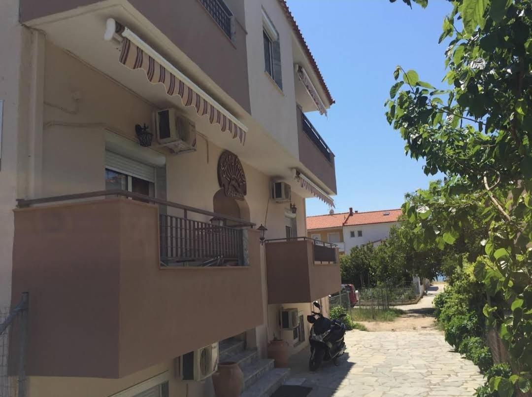 פוטוס Opalium Beach Front Suites מראה חיצוני תמונה