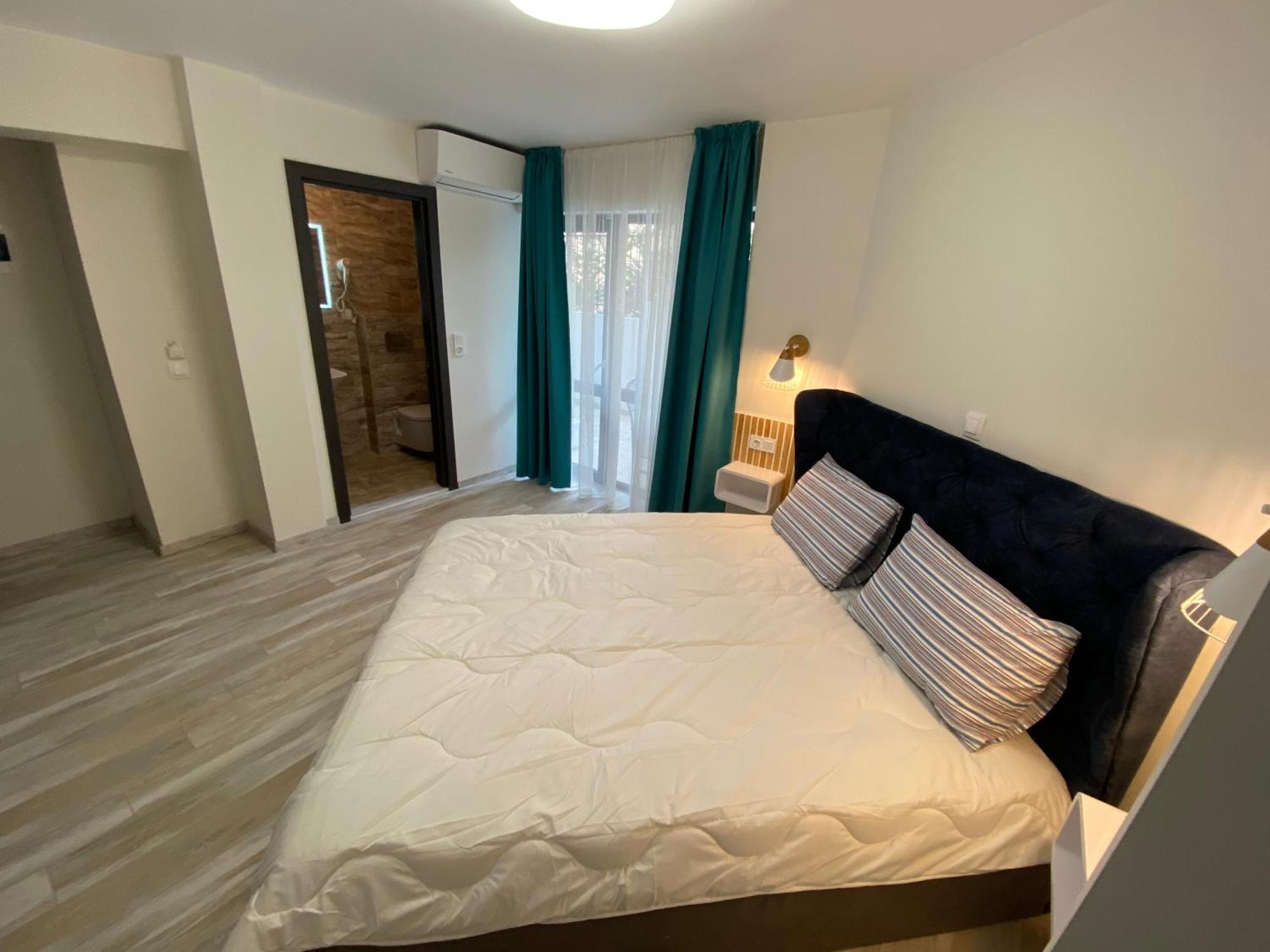 פוטוס Opalium Beach Front Suites מראה חיצוני תמונה