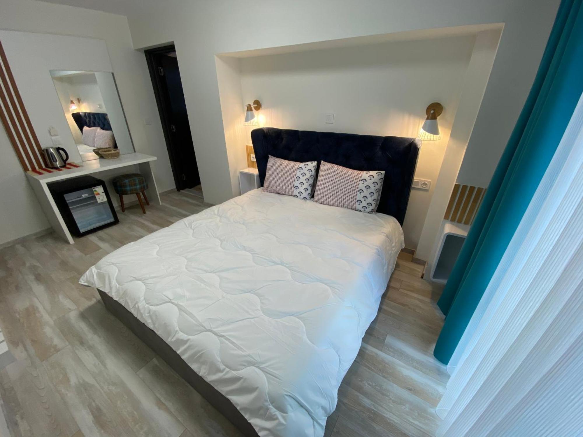 פוטוס Opalium Beach Front Suites מראה חיצוני תמונה
