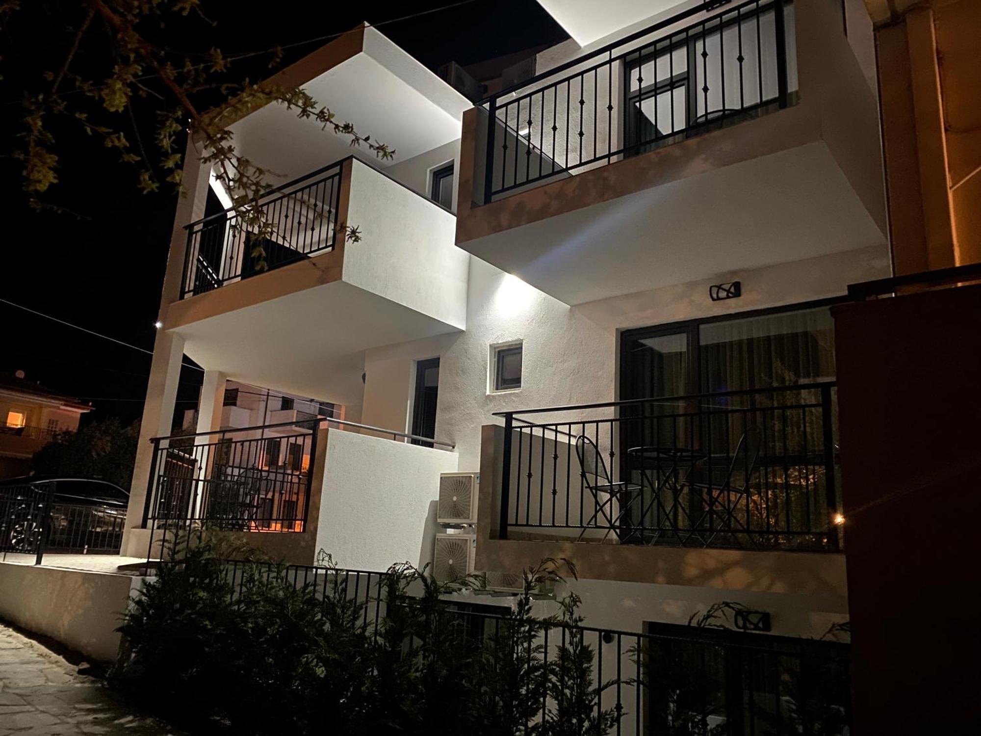 פוטוס Opalium Beach Front Suites מראה חיצוני תמונה