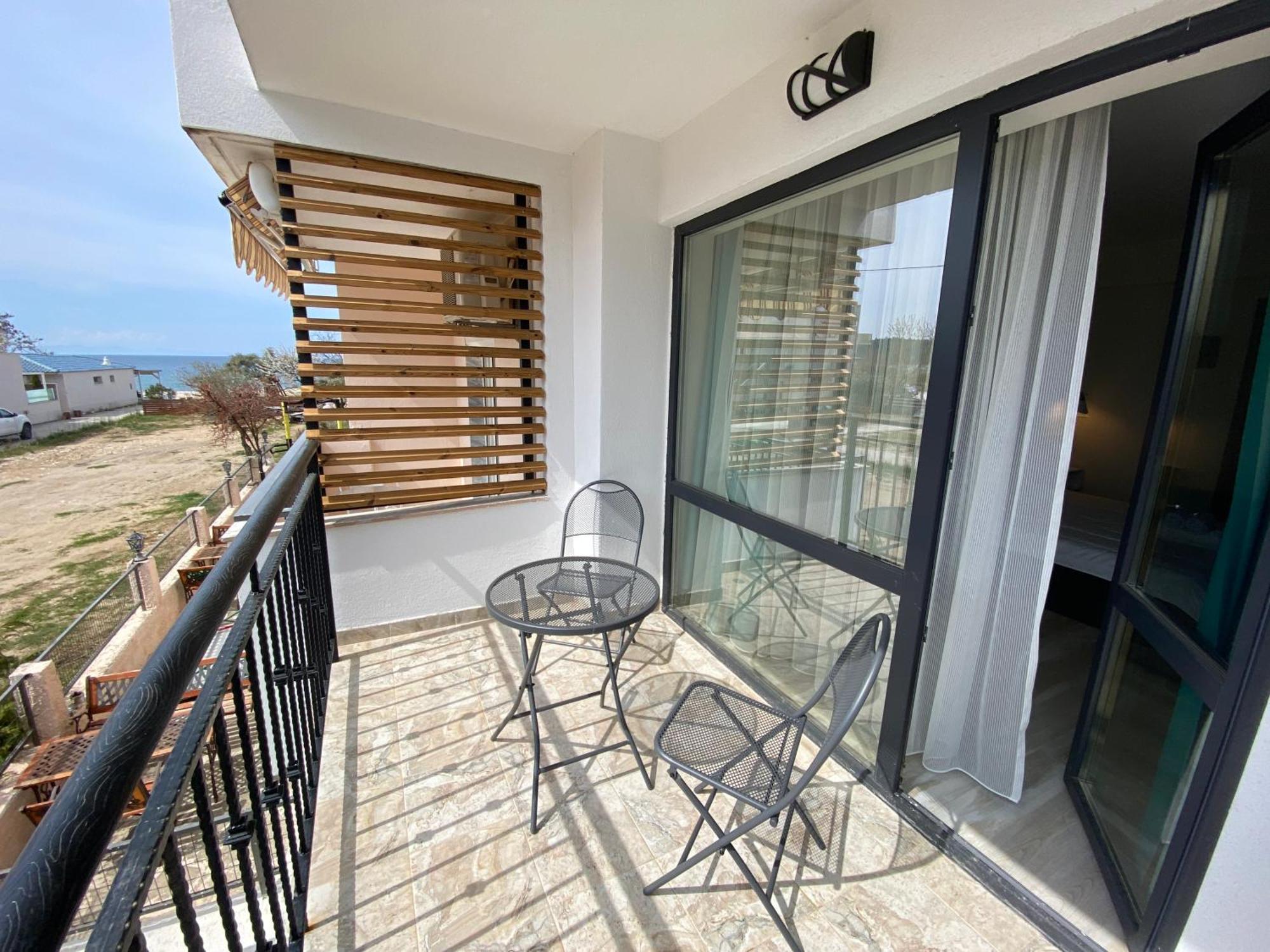 פוטוס Opalium Beach Front Suites מראה חיצוני תמונה