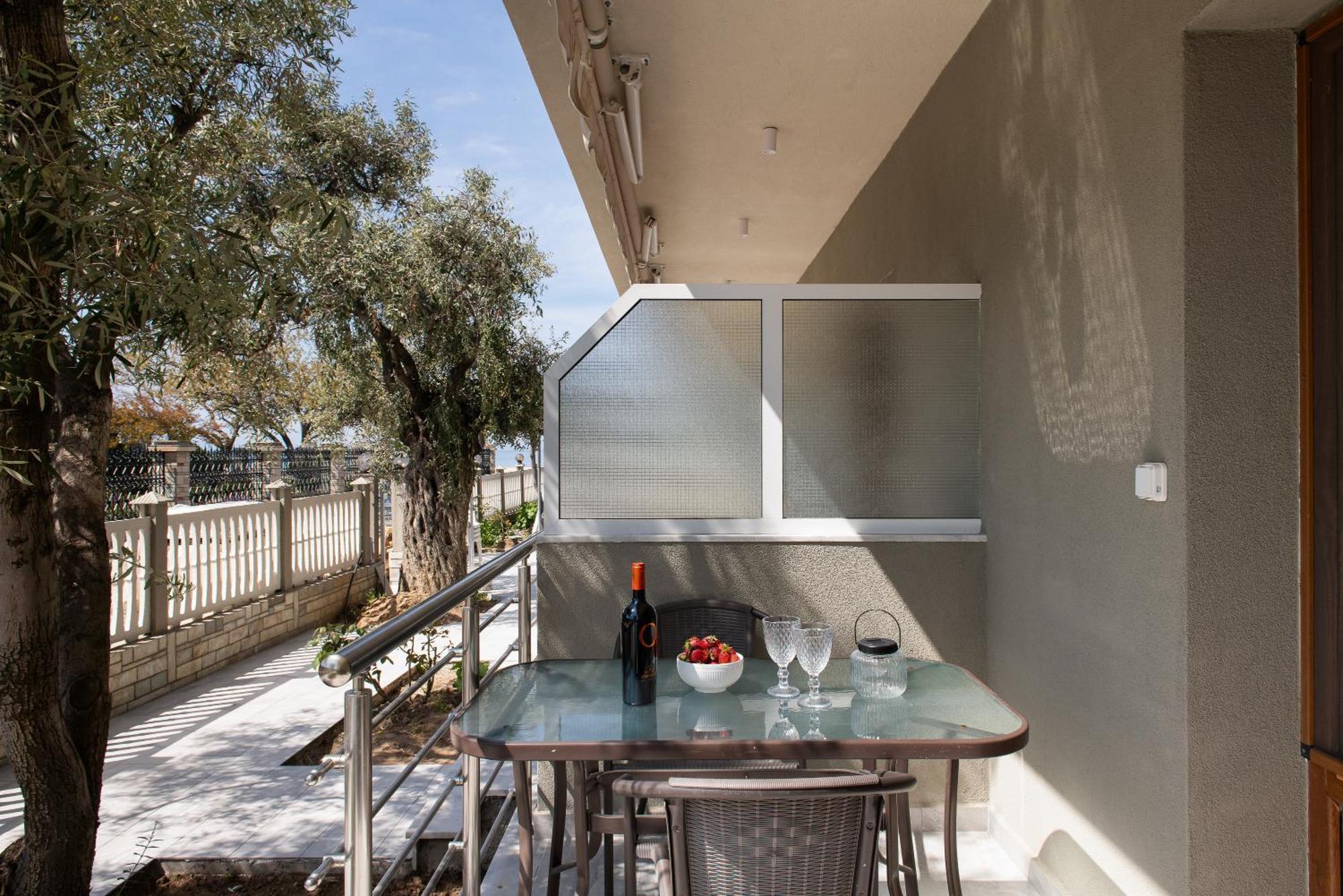 פוטוס Opalium Beach Front Suites מראה חיצוני תמונה